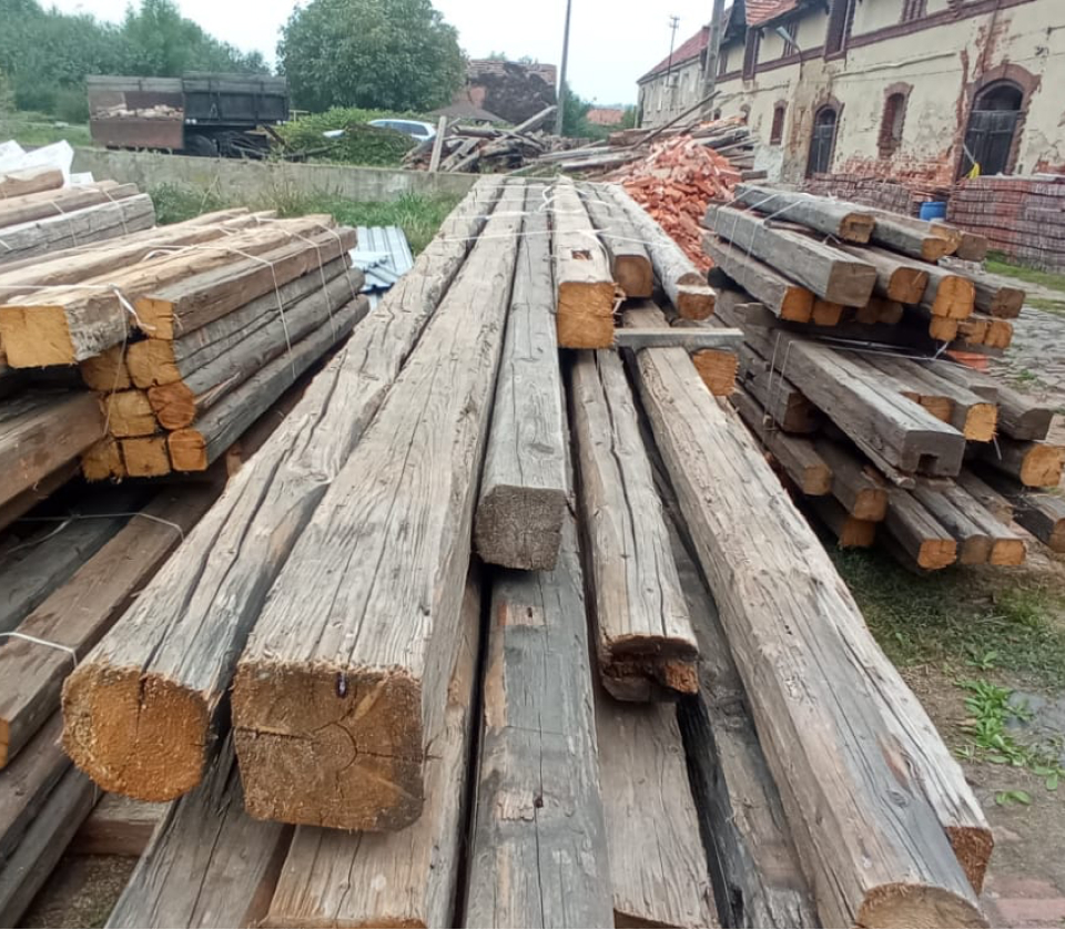 ACQUITO DI LEGNO VECCHIO